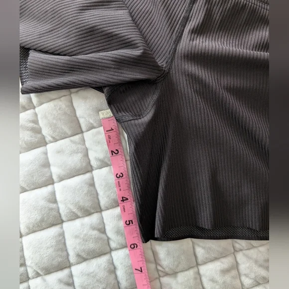 Lululemon Base Pace Ribbed High-Rise Short 6", Black, Size 10 - Picture 10 of 10